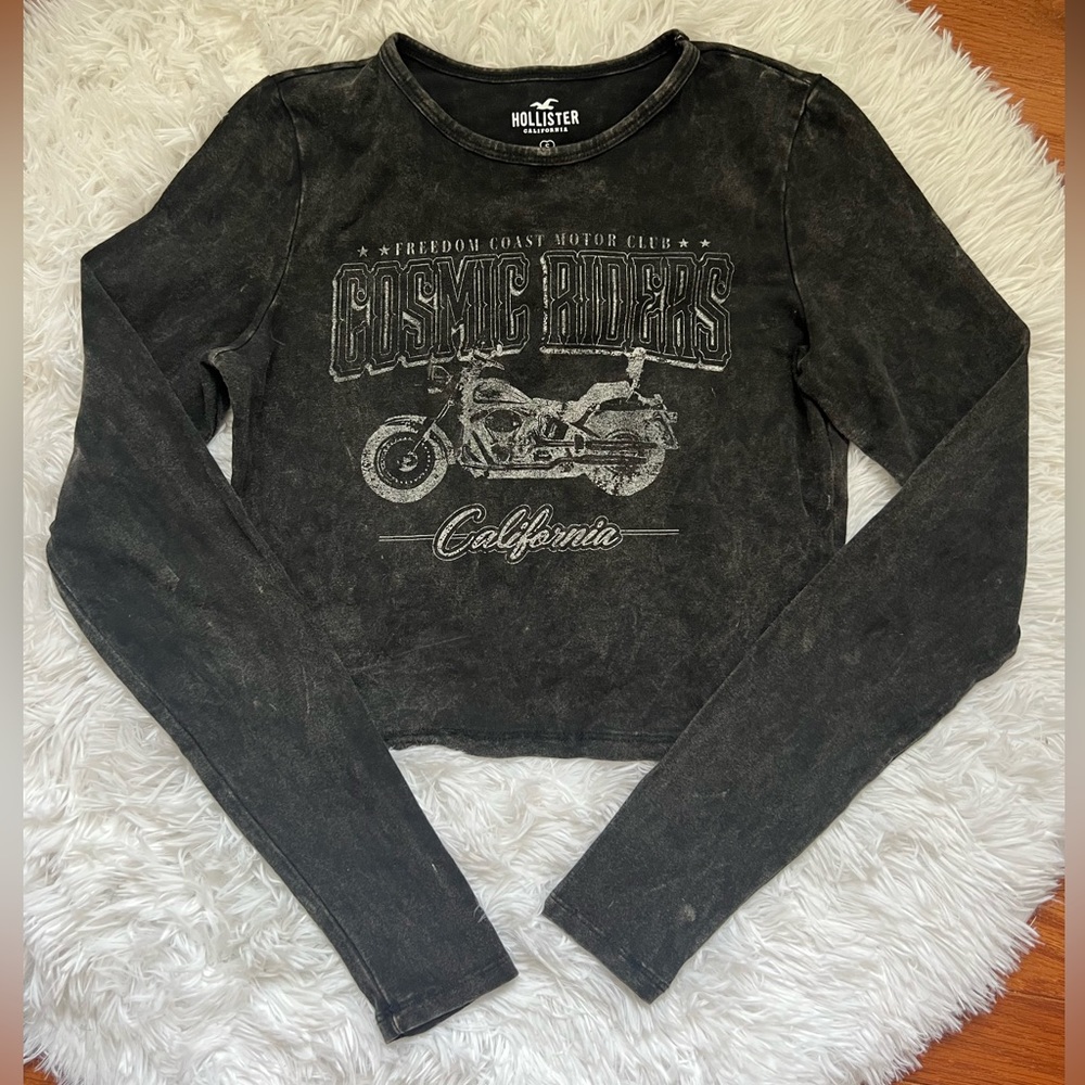 Hollister Long Sleeve Crop Top